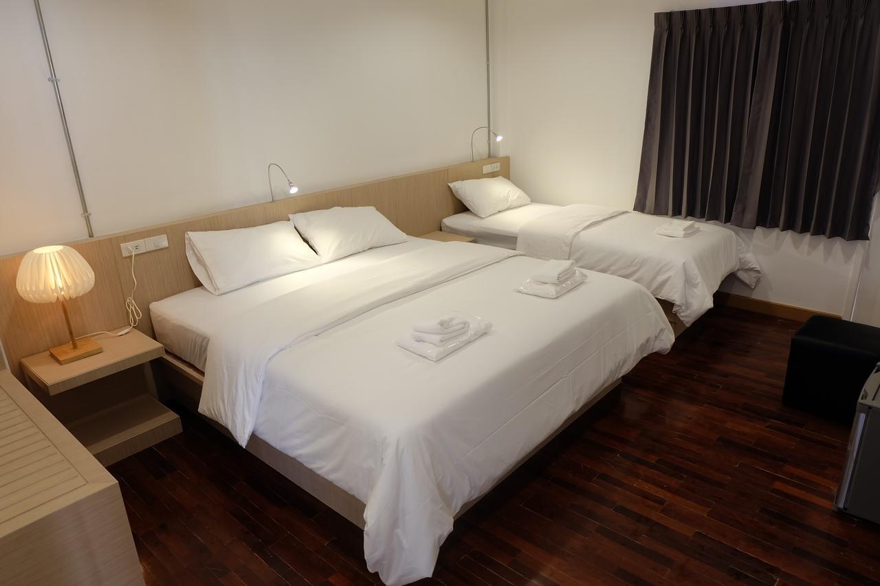 F Plus F Hostel Chiang Mai Exteriör bild