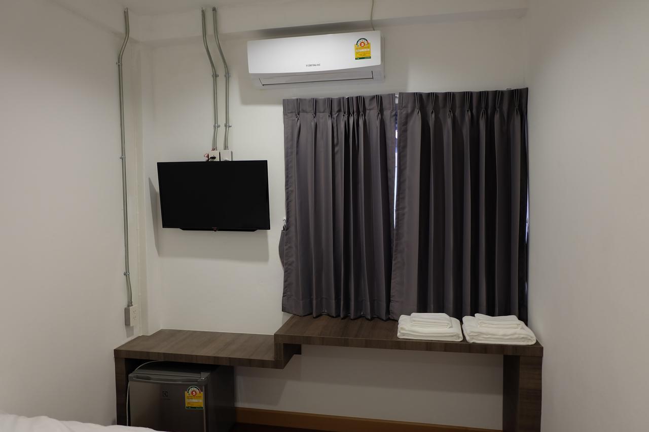 F Plus F Hostel Chiang Mai Exteriör bild
